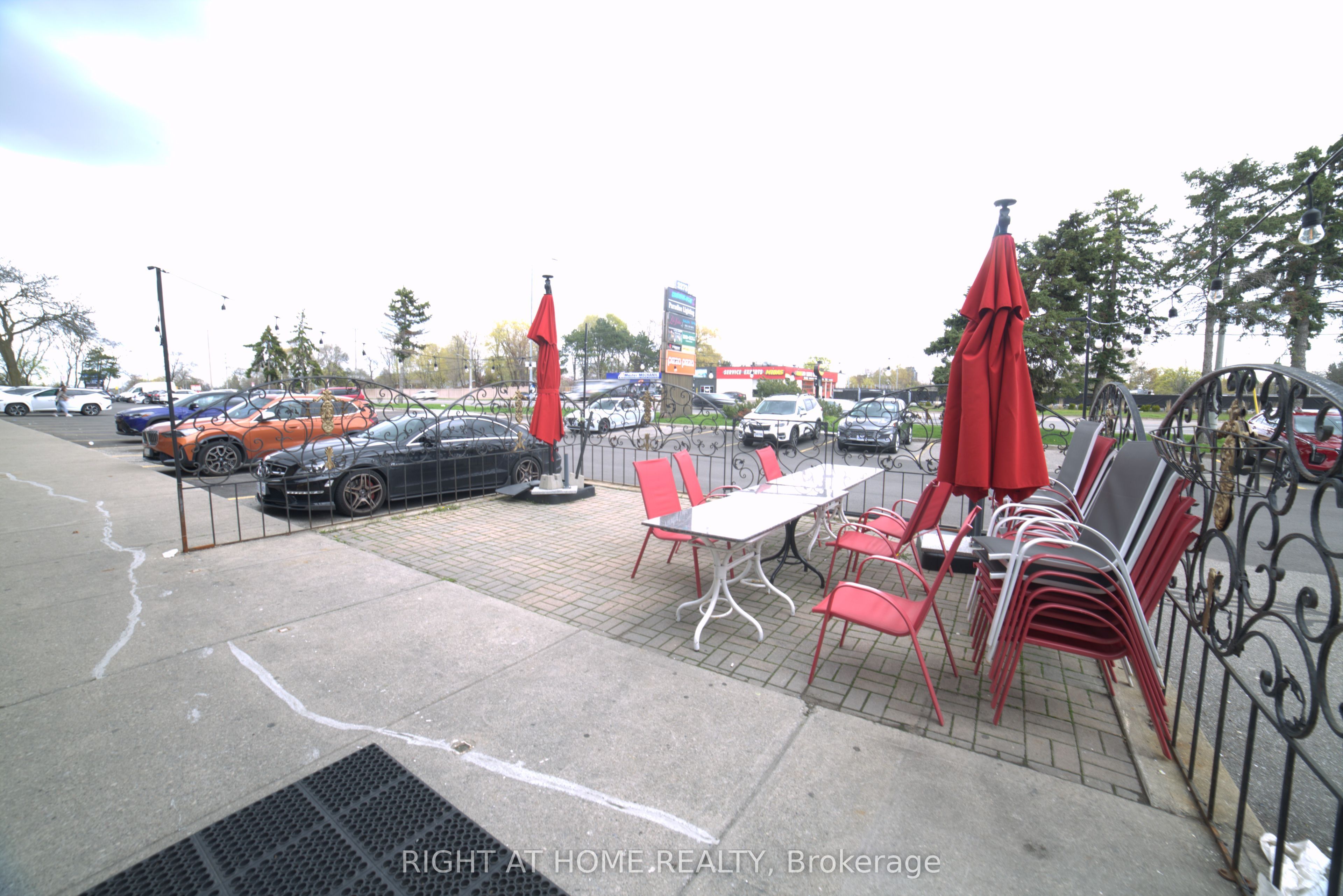 Additional image 2 of 6-2273 Dundas Street W, Mississauga, ON, L5K 2L8