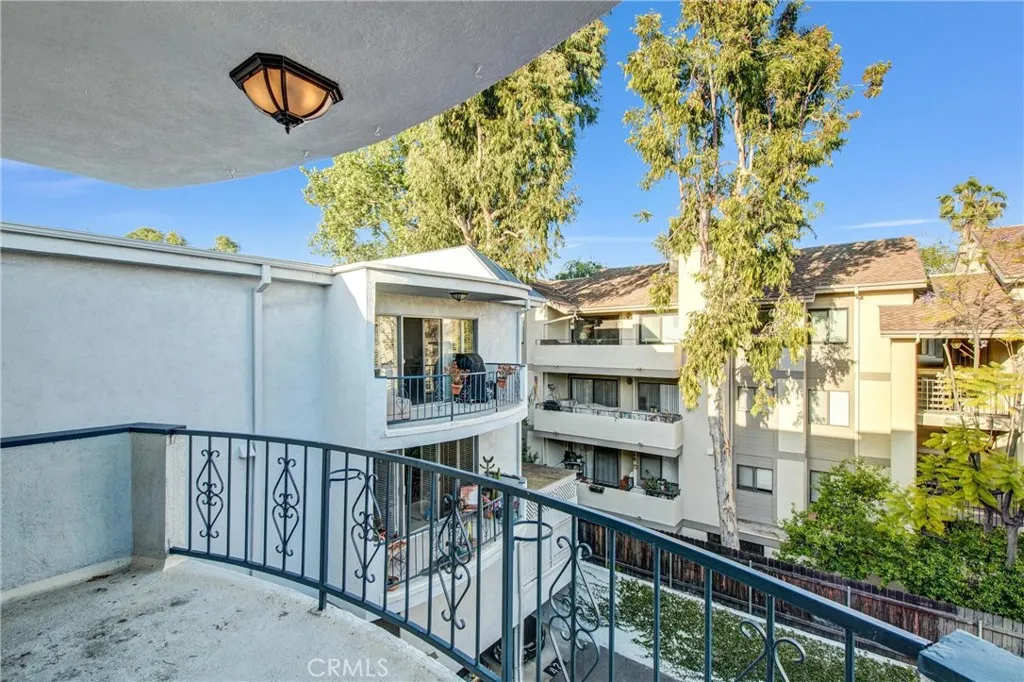 Additional image 70 of 972 E California Blvd Unit 304, Pasadena, CA 91106