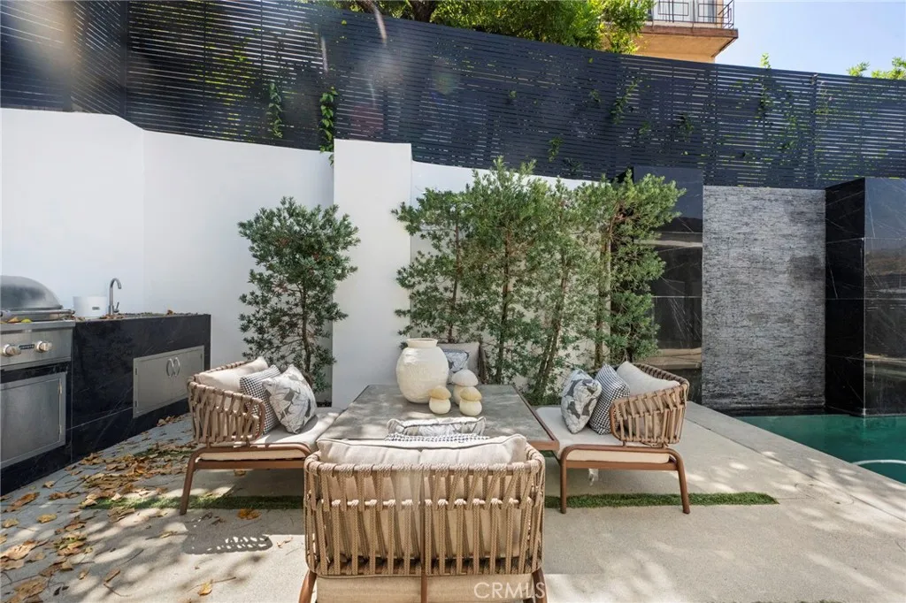 Additional image 32 of 2033 Glencoe Way, Los Angeles, CA 90068
