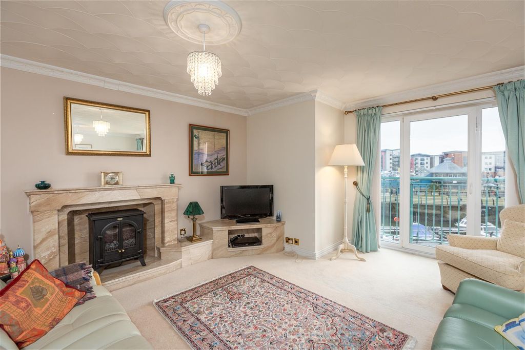 Additional image 5 of 3 bed flat for salePocketts Wharf, Marina, Swansea SA1