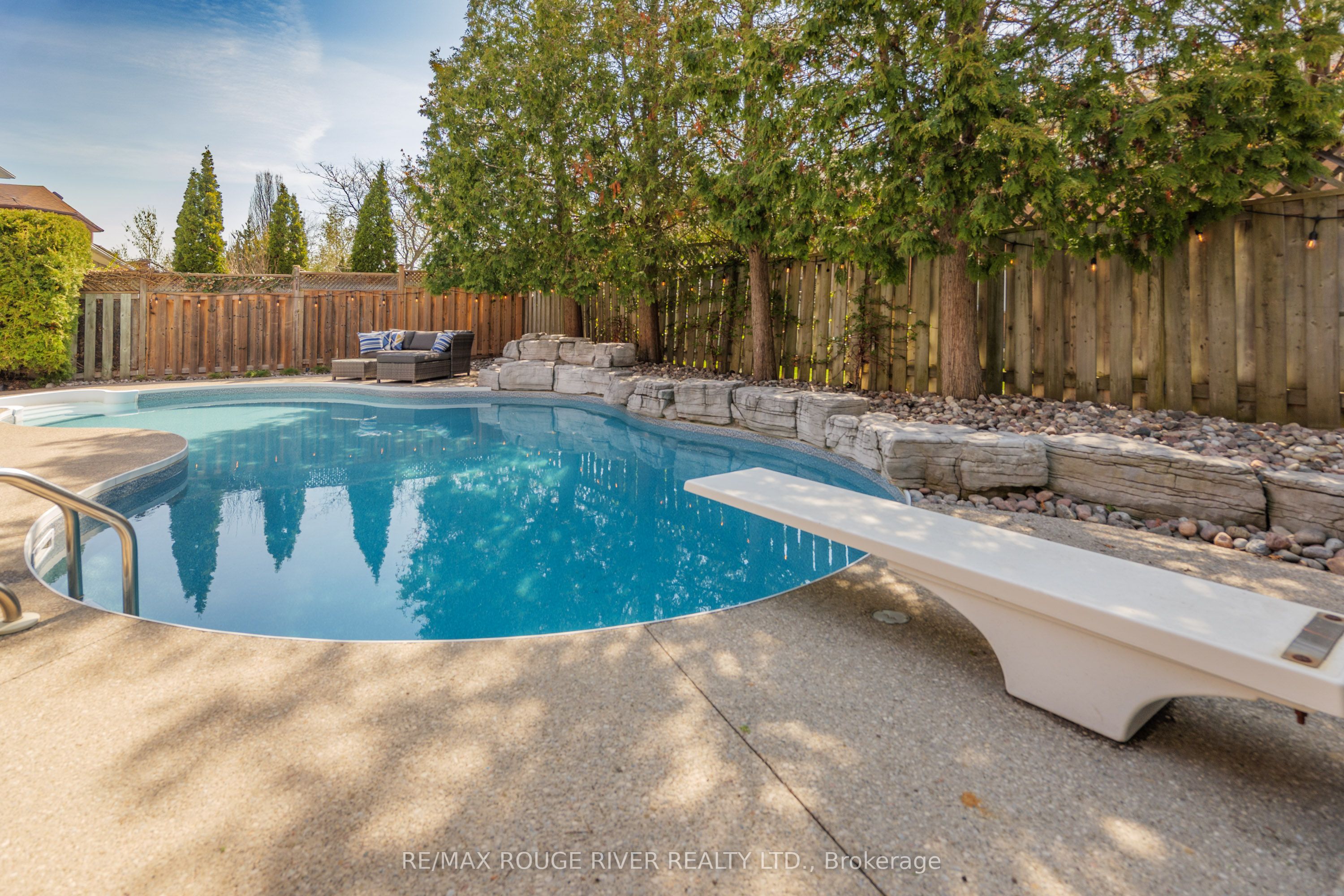 1819 Post Drive, Pickering, ON, L1V 4S8 photo 4