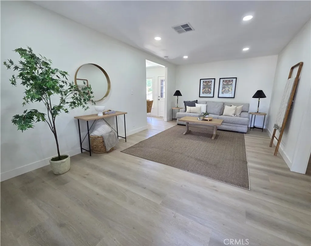 Additional image 4 of 14007 Parthenia, Panorama City, CA 91402