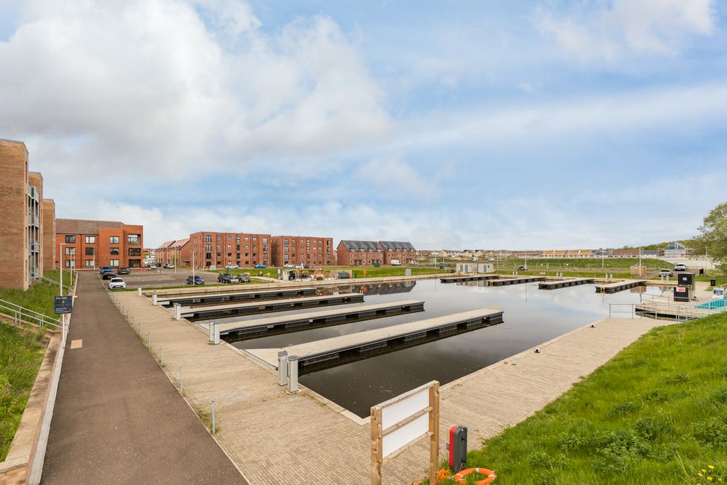 Additional image 12 of 2 bed flat for sale50 Canal View, Winchburgh EH52