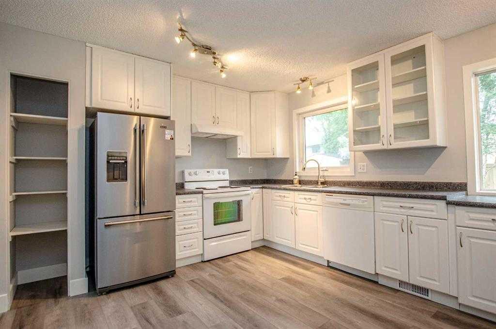 Additional image 5 of 150 Leigh Crescent, Fort Mcmurray, AB, T9K 1K6
