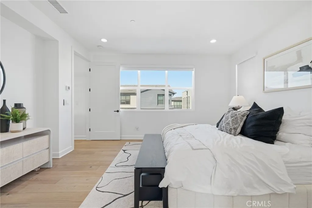 Additional image 37 of 124 Chant, Irvine, CA 92618