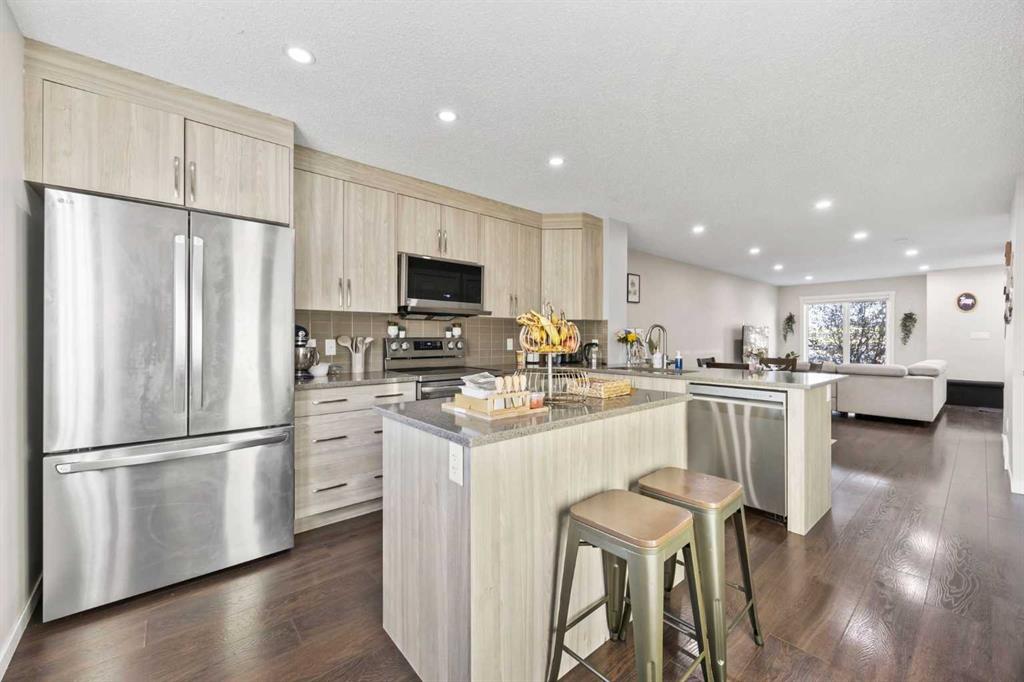 1616-7451 Falconridge Boulevard NE, Calgary, AB, T3J0Z8