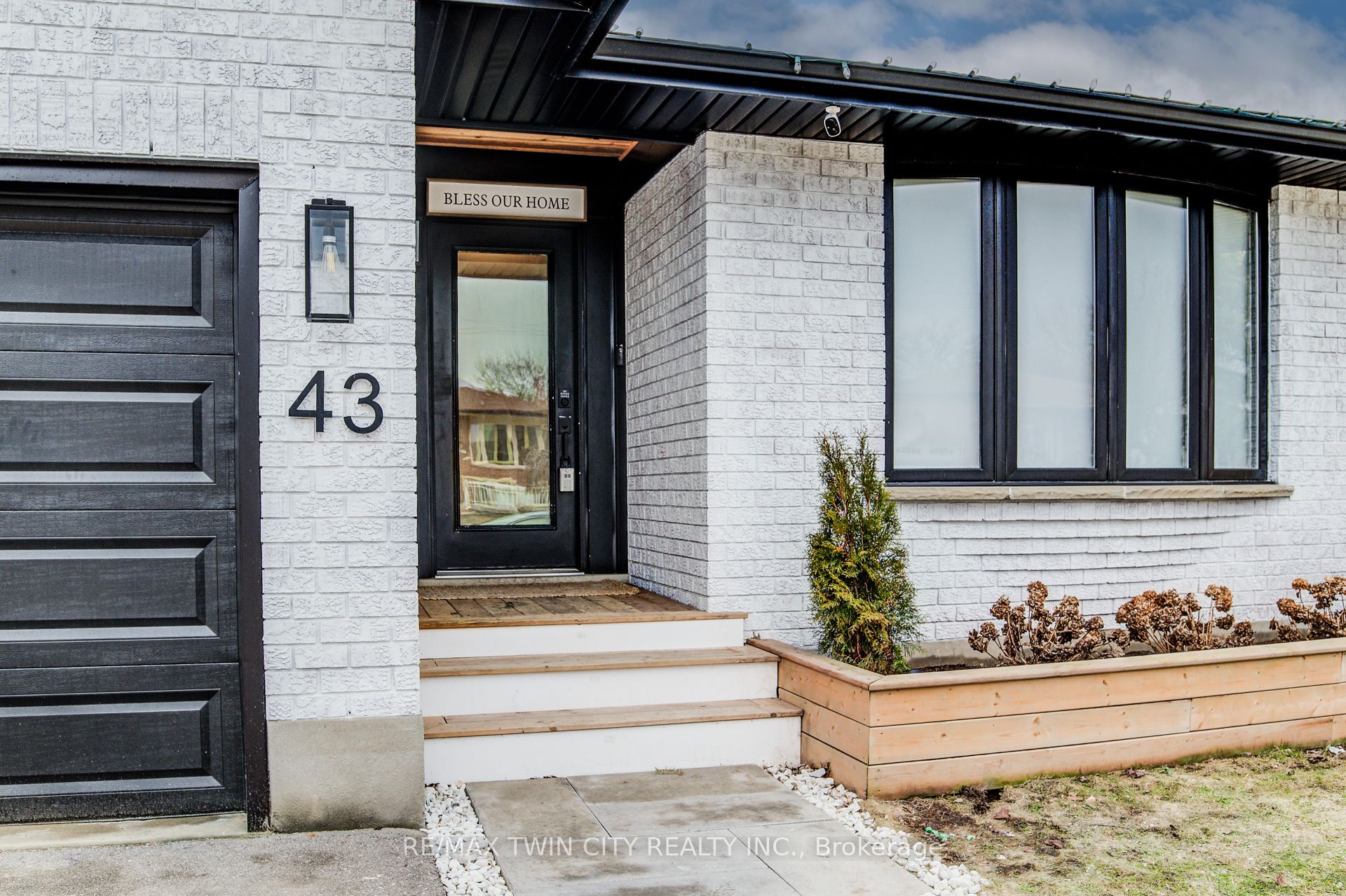 43 Southview Crescent, Cambridge, ON, N1P 1A3 photo 4