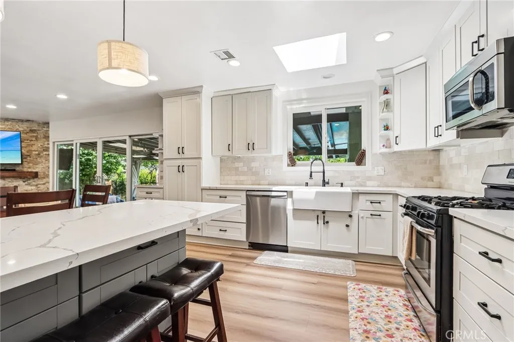 Additional image 15 of 18937 Sylvan Street, Tarzana, CA 91335