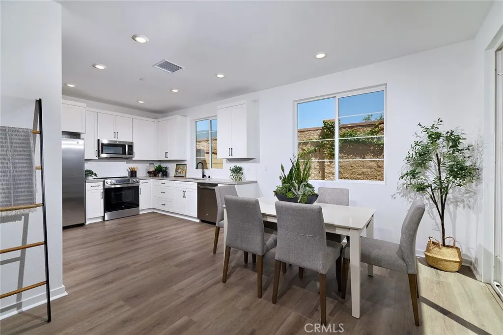 Additional image 9 of 16534 Stone Pine Lane, Fontana, CA 92336