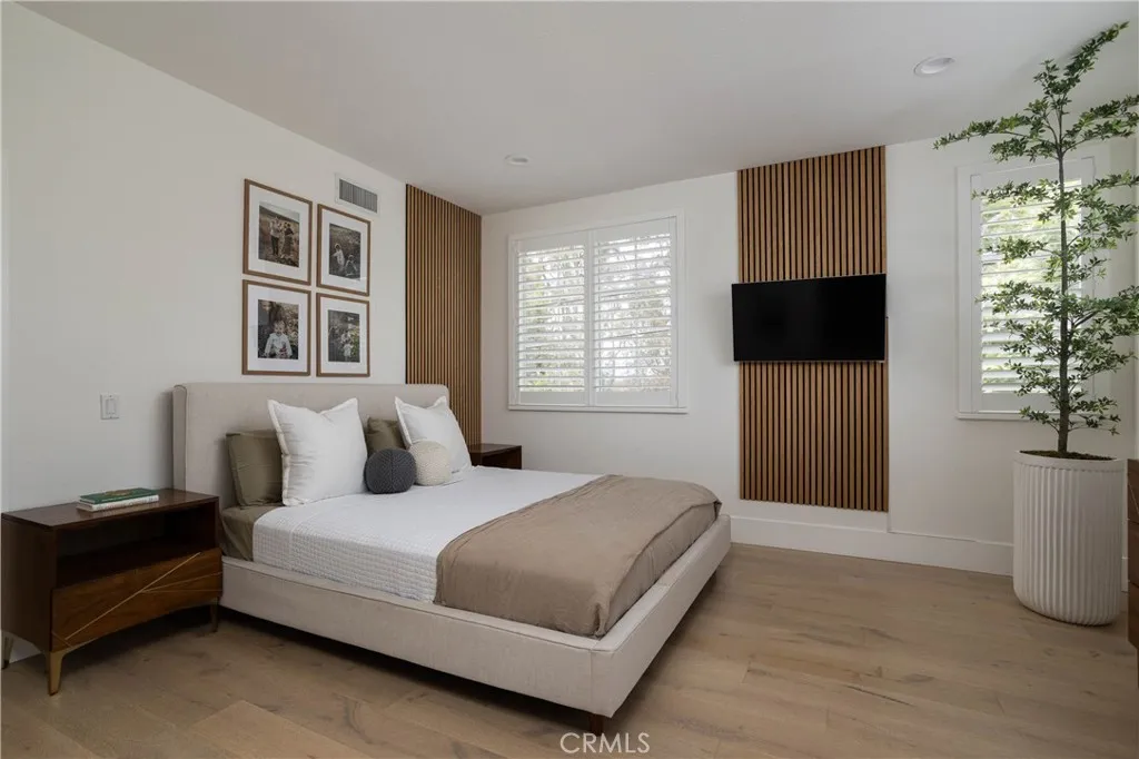 Additional image 16 of 293 Mesa Dr, Costa Mesa, CA 92627