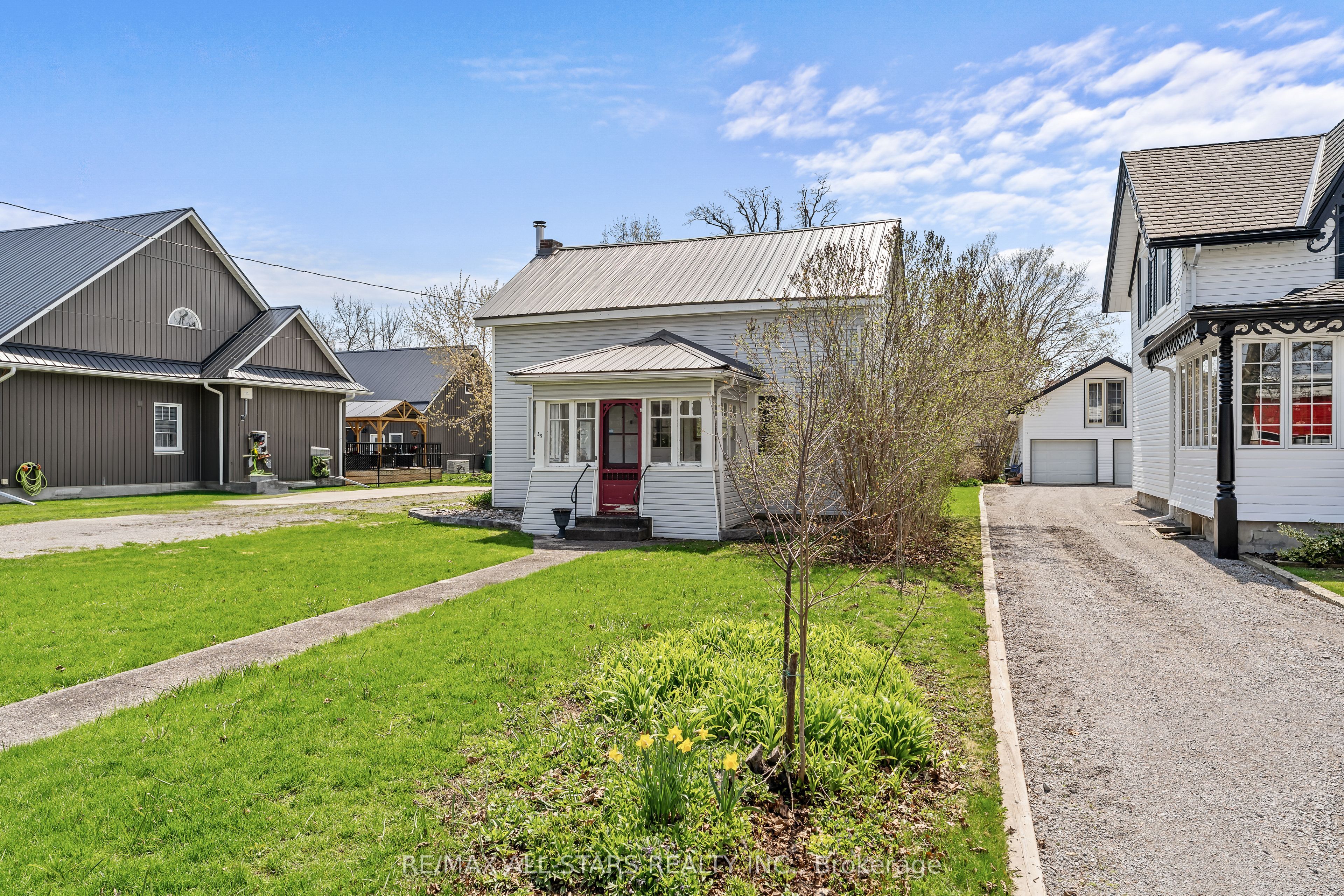 Additional image 3 of 39 Francis Street W, Kawartha Lakes, ON, K0M 1N0