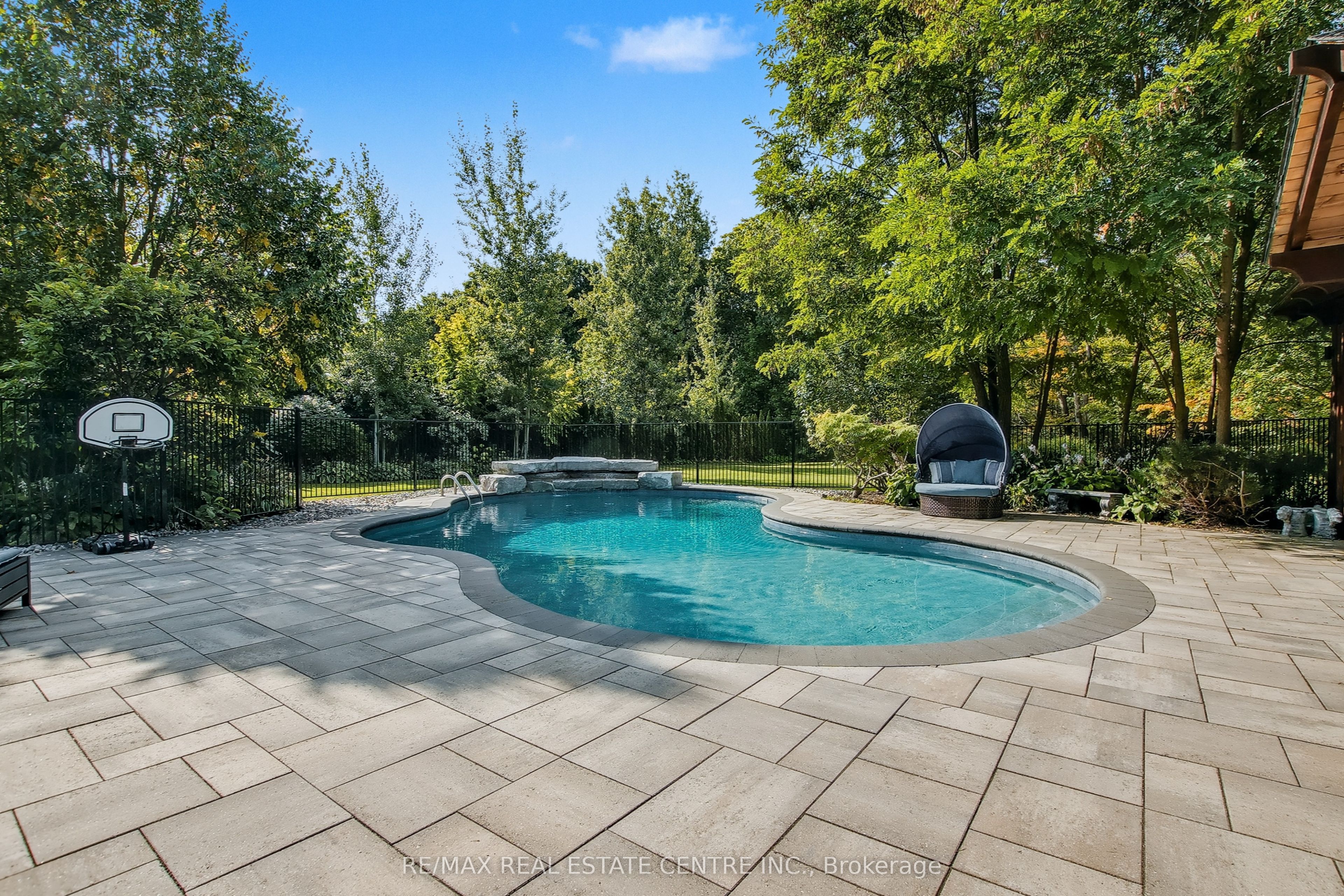 Additional image 4 of 4220 Ennisclare Drive, Milton, ON, N0B 2K0