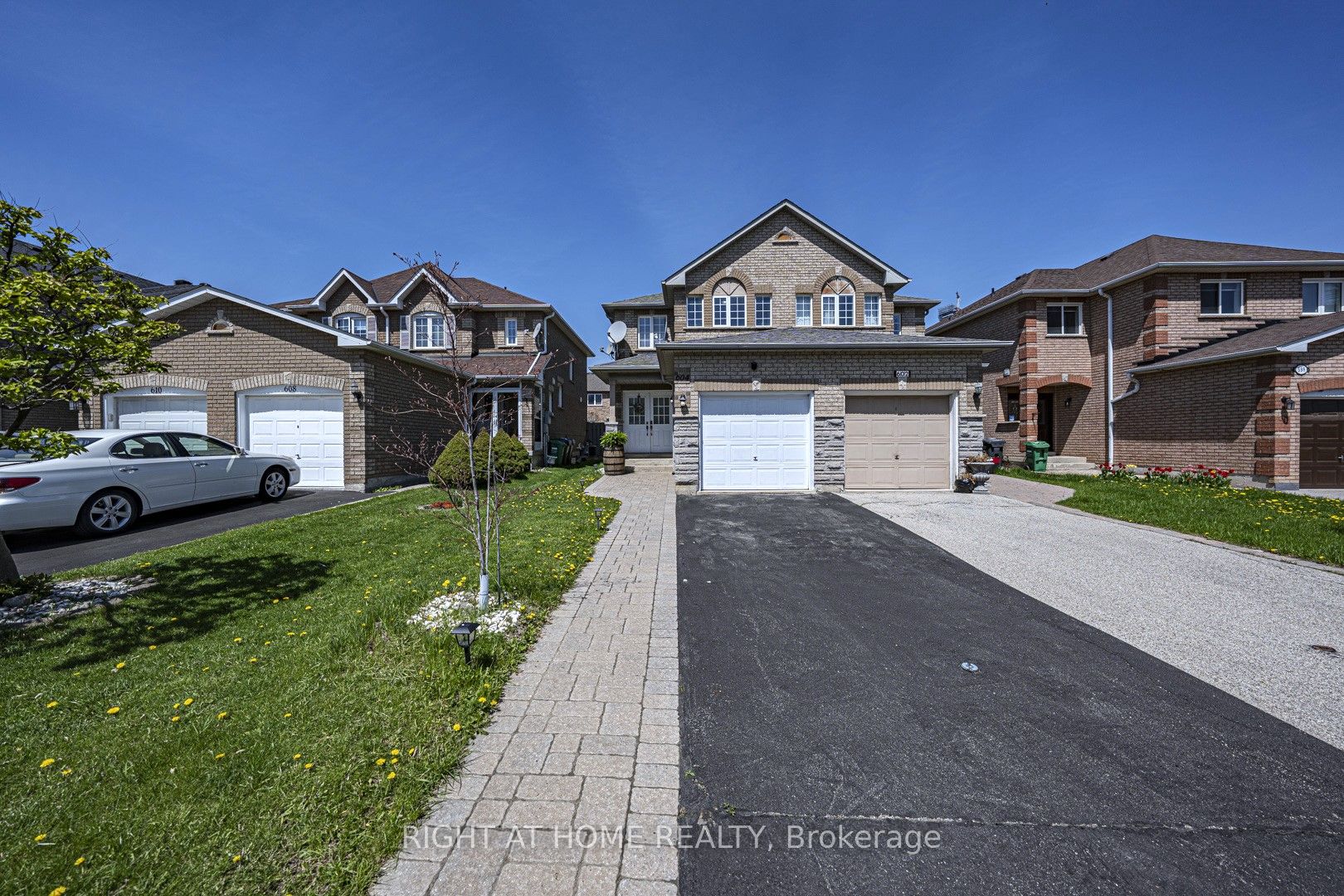 Additional image 2 of 604 Summer Park Crescent, Mississauga, ON, L5B 4E9