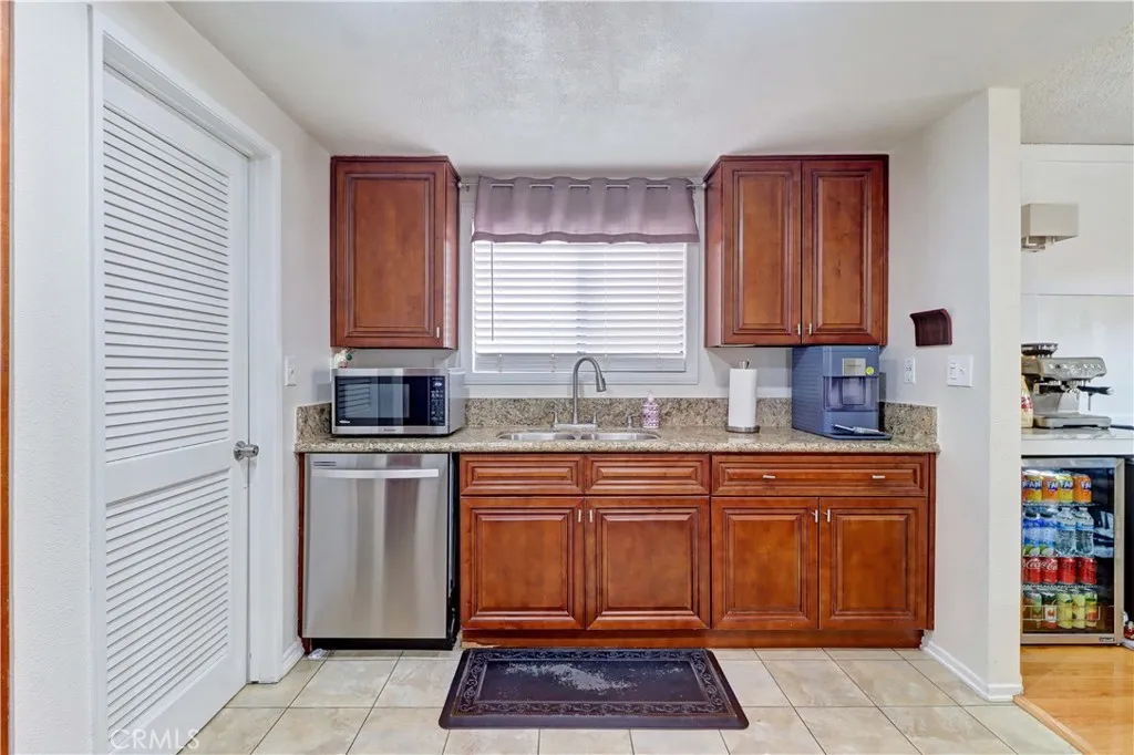 Additional image 60 of 1902 W Westwind St, Colton, CA 92324