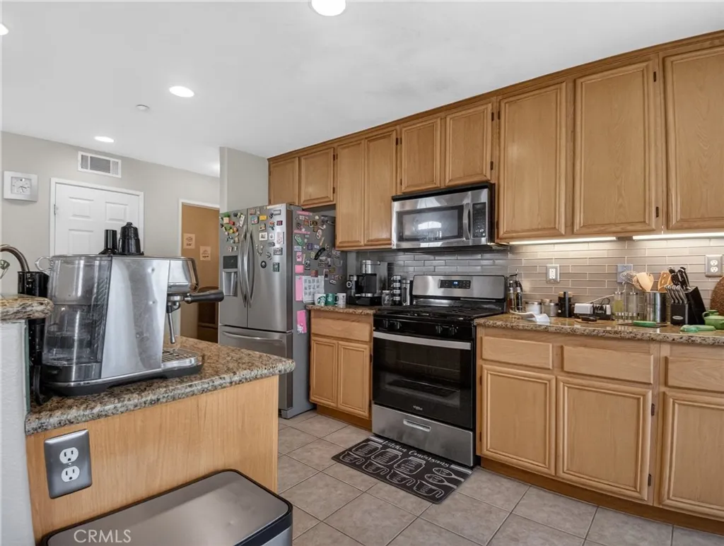 Additional image 9 of 15370 Twinberry Court, Fontana, CA 92336