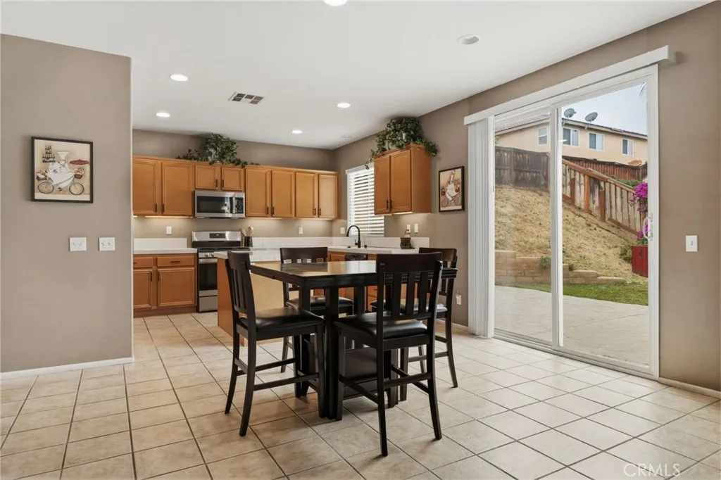 Additional image 32 of 25975 Avenida Classica, Moreno Valley, CA 92551