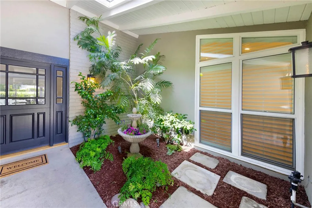 Additional image 3 of 2102 Vista Entrada, Newport Beach, CA 92660