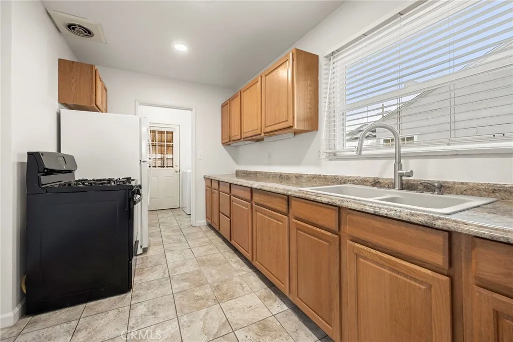 Additional image 11 of 6113 Greenmeadow Road, Lakewood, CA 90713