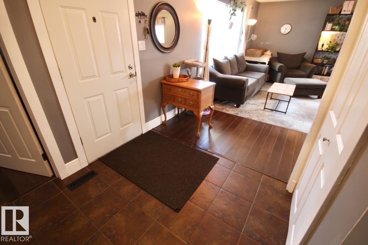 Additional image 8 of 8607 35a Avenue NW, Edmonton, AB, T6K0C3