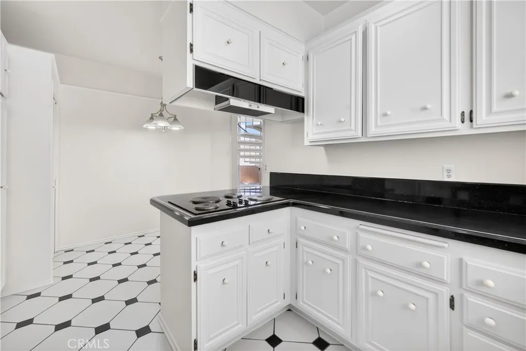 Additional image 53 of 5216 Yarmouth Avenue Unit 305, Encino, CA 91316
