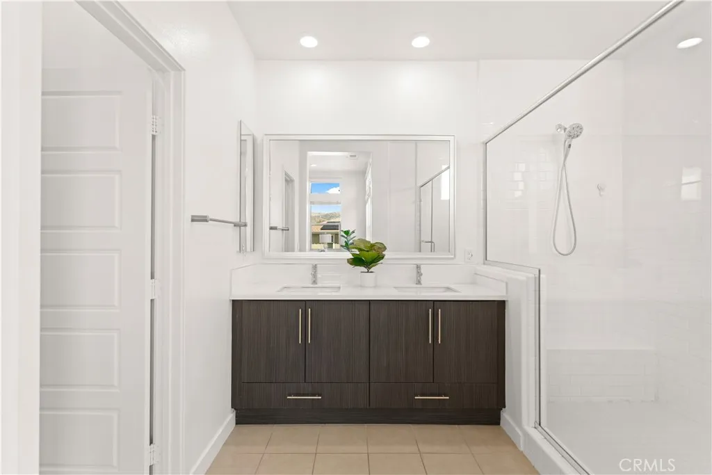 Additional image 38 of 131 Newall, Irvine, CA 92618