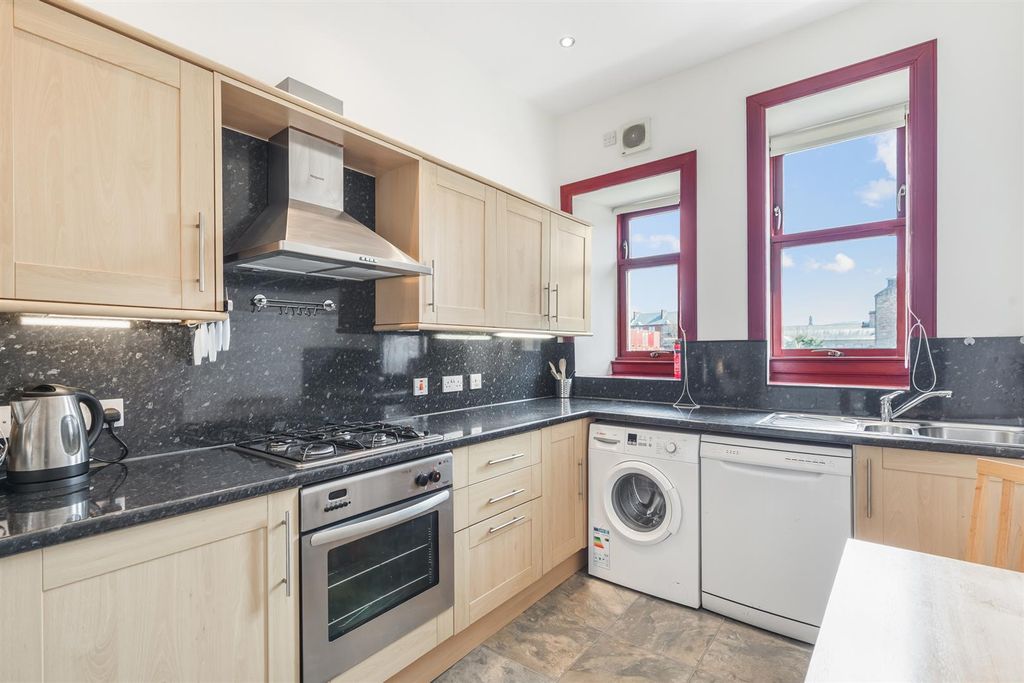Additional image 5 of 2 bed flat for saleUnion Street, Greenock PA16