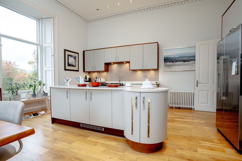 Additional image 7 of 5 bed flat for saleSpylaw Road, Edinburgh EH10