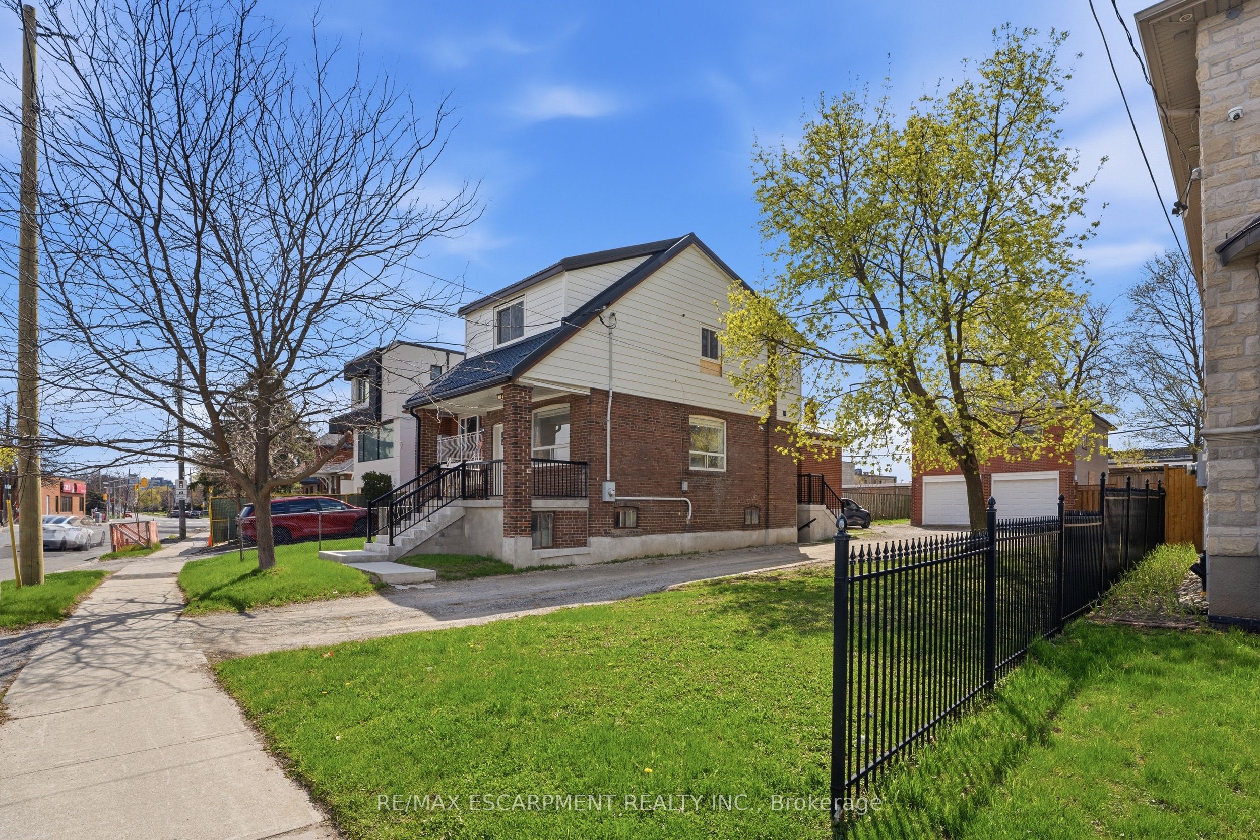 Additional image 3 of 1049 Glencairn Avenue, Toronto, ON, M6B 2B1