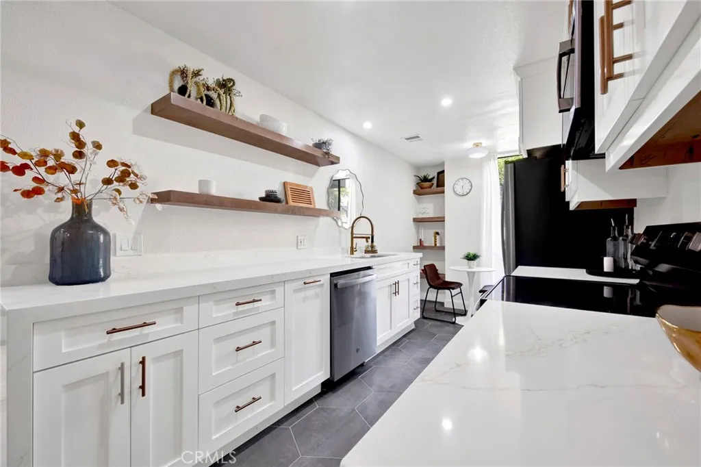 Additional image 31 of 4040 Via Marisol Unit 121, Los Angeles, CA 90042