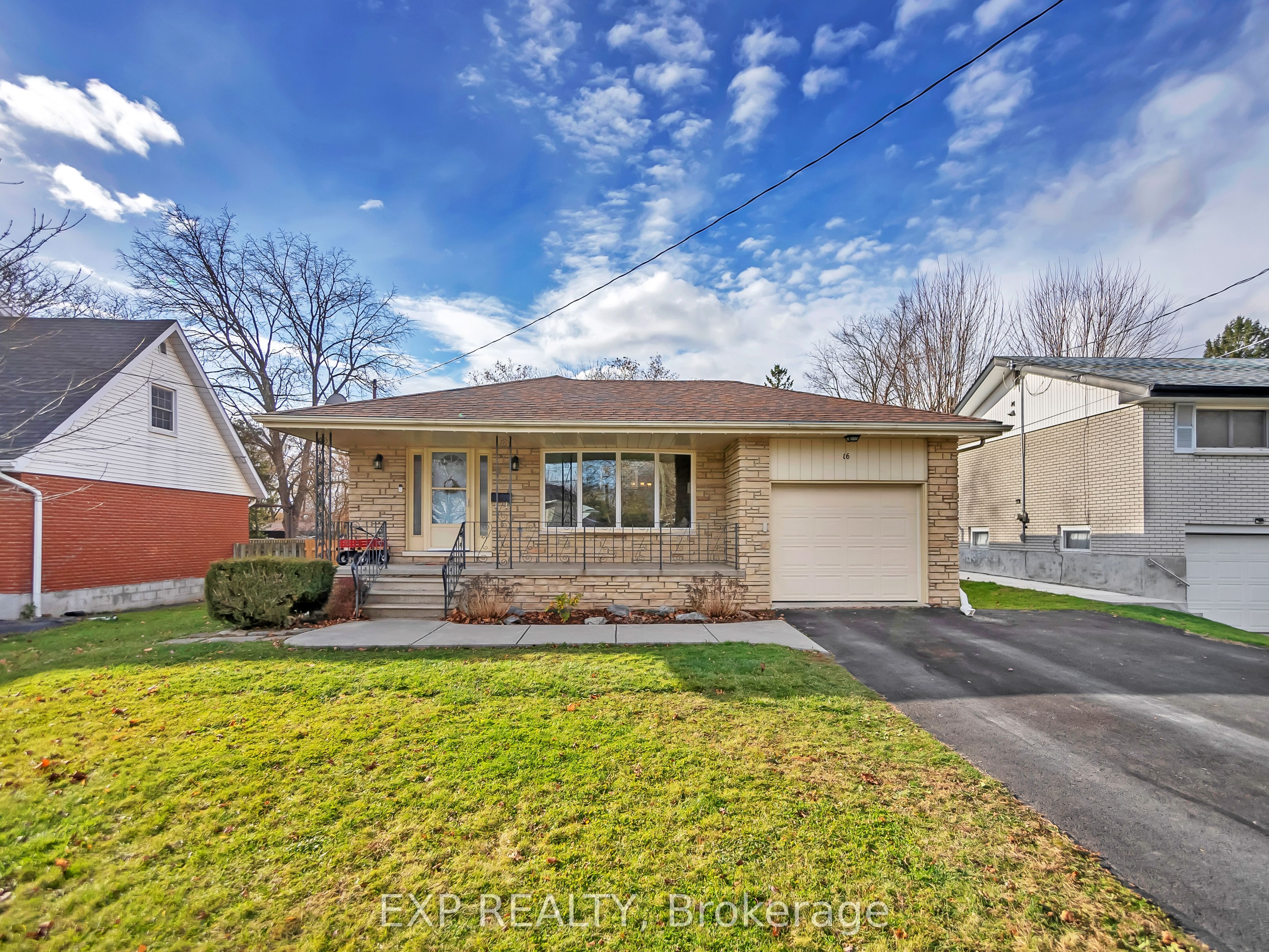 16 Applewood Drive, Belleville, ON, K8P 4E2