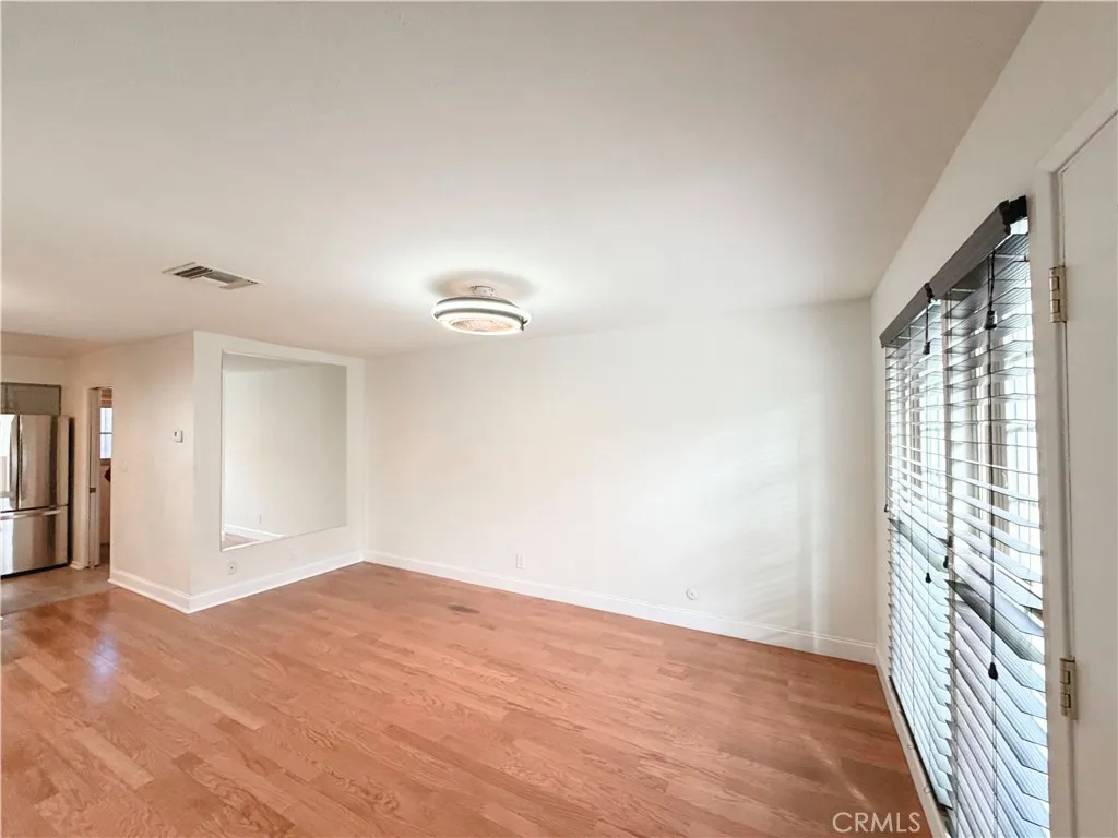 Additional image 7 of 22131 N Oxnard Street Unit A, Woodland Hills, CA 91367