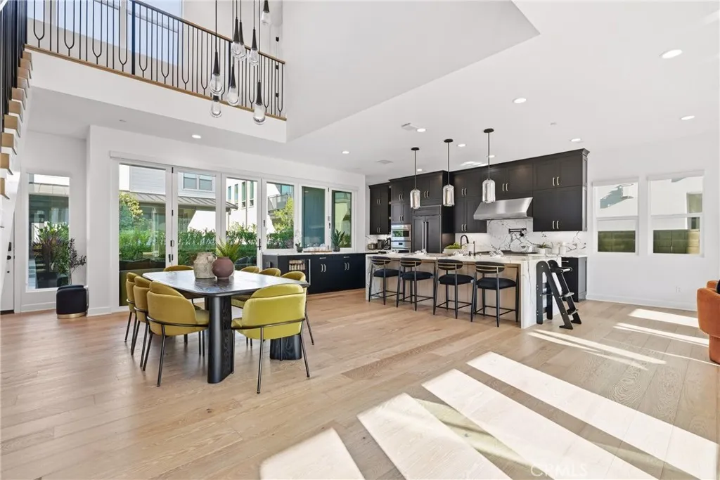 Additional image 17 of 124 Chant, Irvine, CA 92618