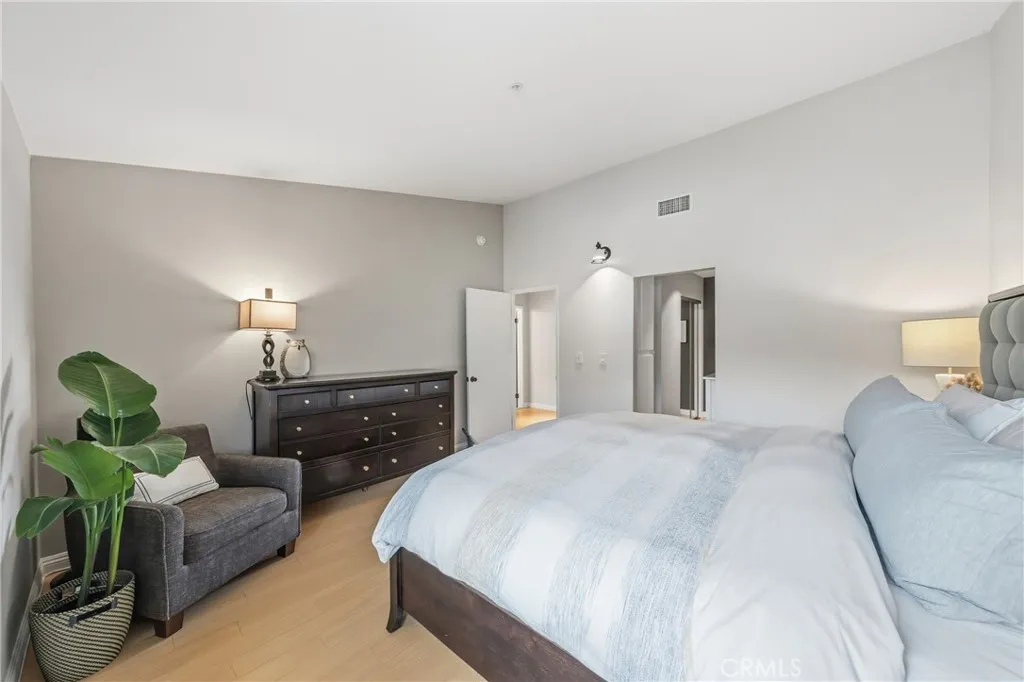 Additional image 16 of 121 S Madison Ave Unit B, Monrovia, CA 91016