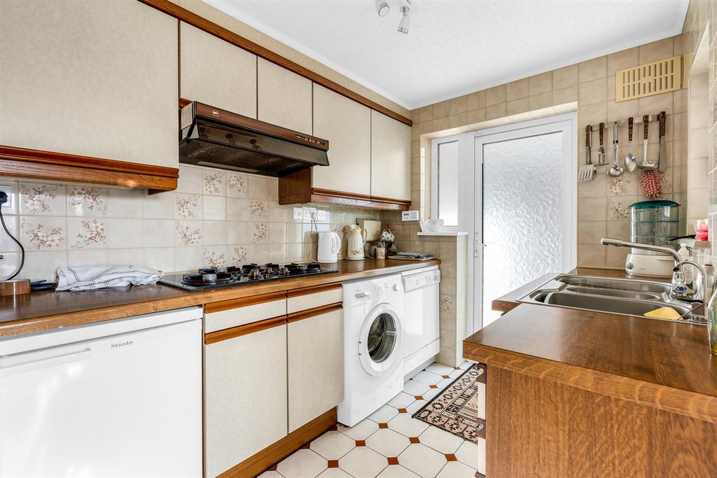 Additional image 9 of 2 bed bungalow for saleWentworth Road, Hertford SG13