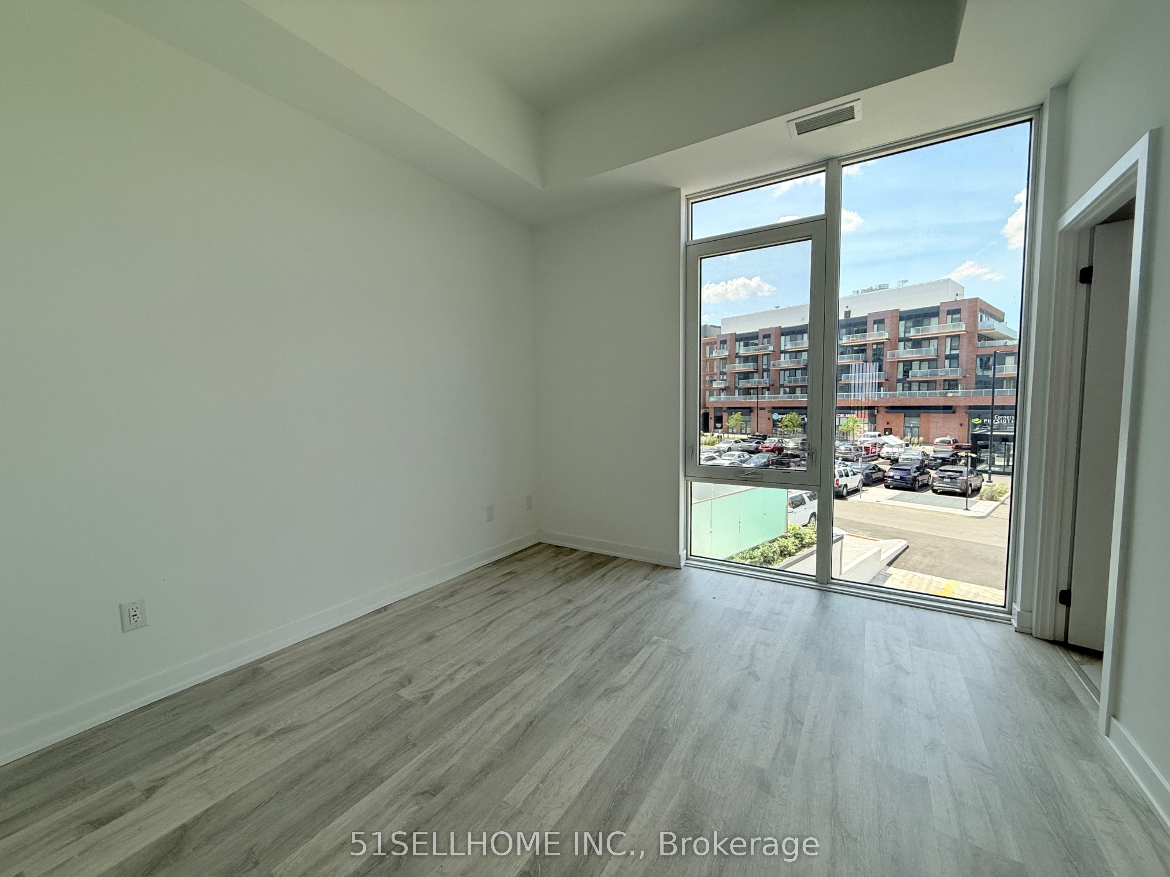 Additional image 5 of TH104-220 Missinnihe Way, Mississauga, ON, L5H 0A9