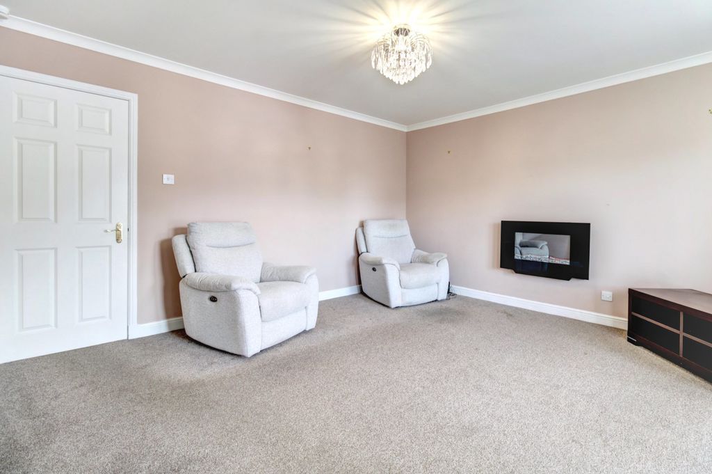 Additional image 3 of 2 bed flat for saleMary Fisher Crescent, Dumbarton G82