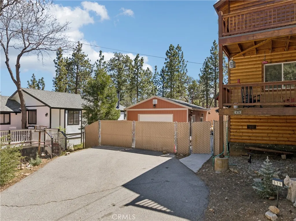 Additional image 39 of 879 Spruce Lane, Sugarloaf, CA 92386