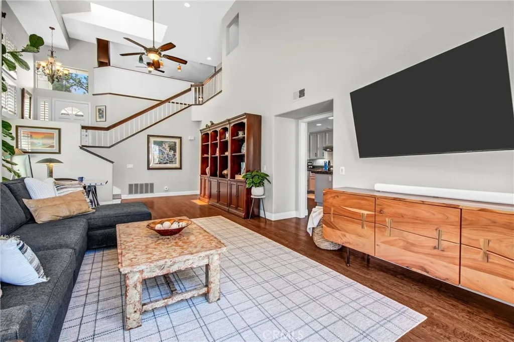 Additional image 7 of 24604 Brighton Dr, Valencia, CA 91355
