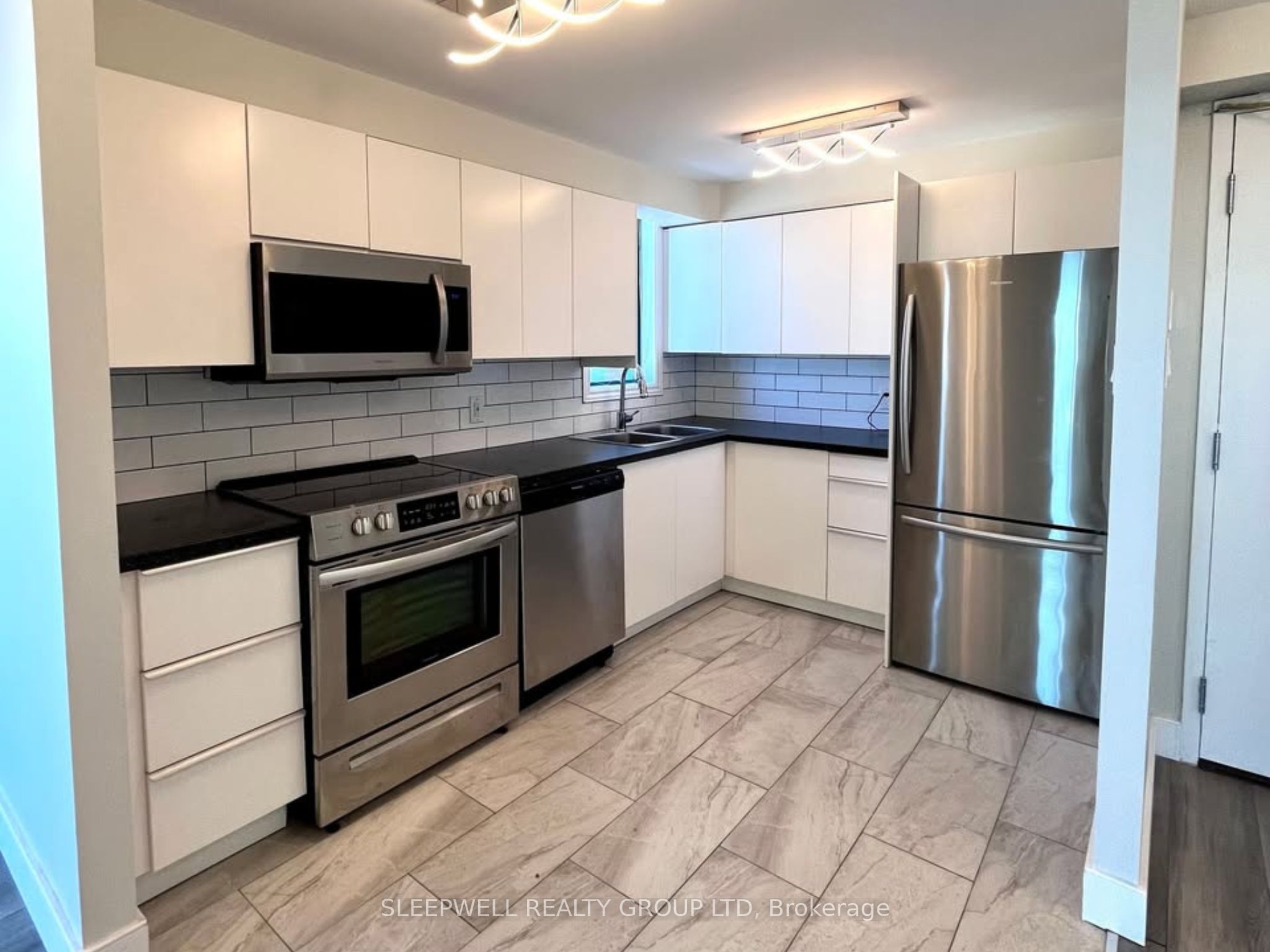 Additional image 3 of 1101-1440 Heron Road, Ottawa, ON, K1V 0X2