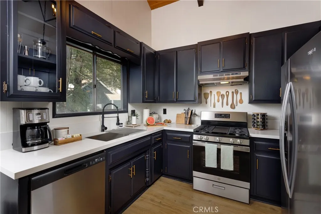 Additional image 9 of 825 Lake View Lane, Twin Peaks, CA 92391