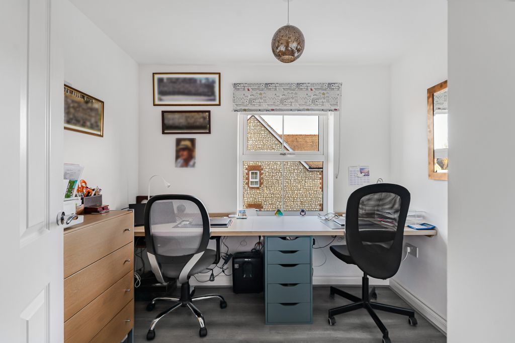 Additional image 18 of 4 bed detached house for saleWhittington Road, Petersfield, Hampshire GU31