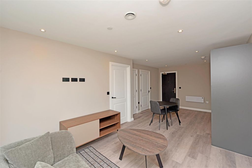 Additional image 7 of 1 bed flat for saleSpringwell Gardens, Leeds LS12