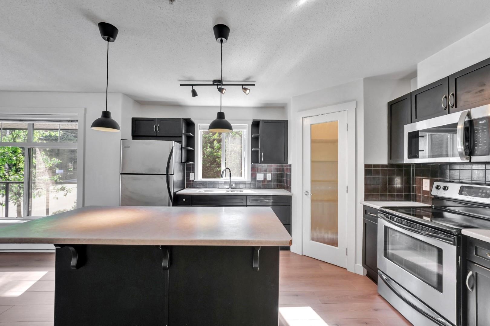 Additional image 3 of 210-2038 Sandalwood Crescent, Abbotsford, BC, V2S 3H6