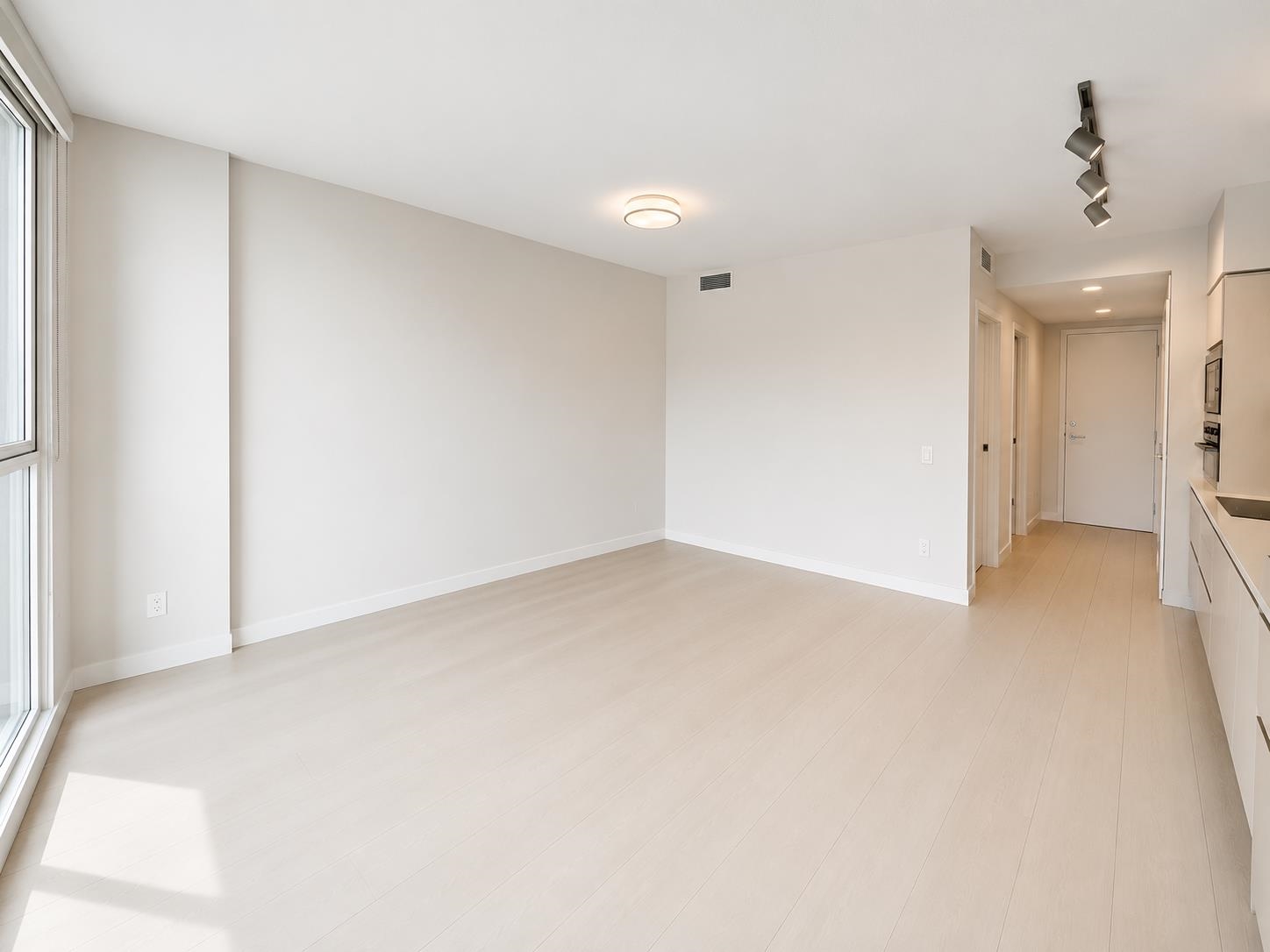Additional image 2 of 620-180 2nd Avenue E, Vancouver, BC, V5T 0K4