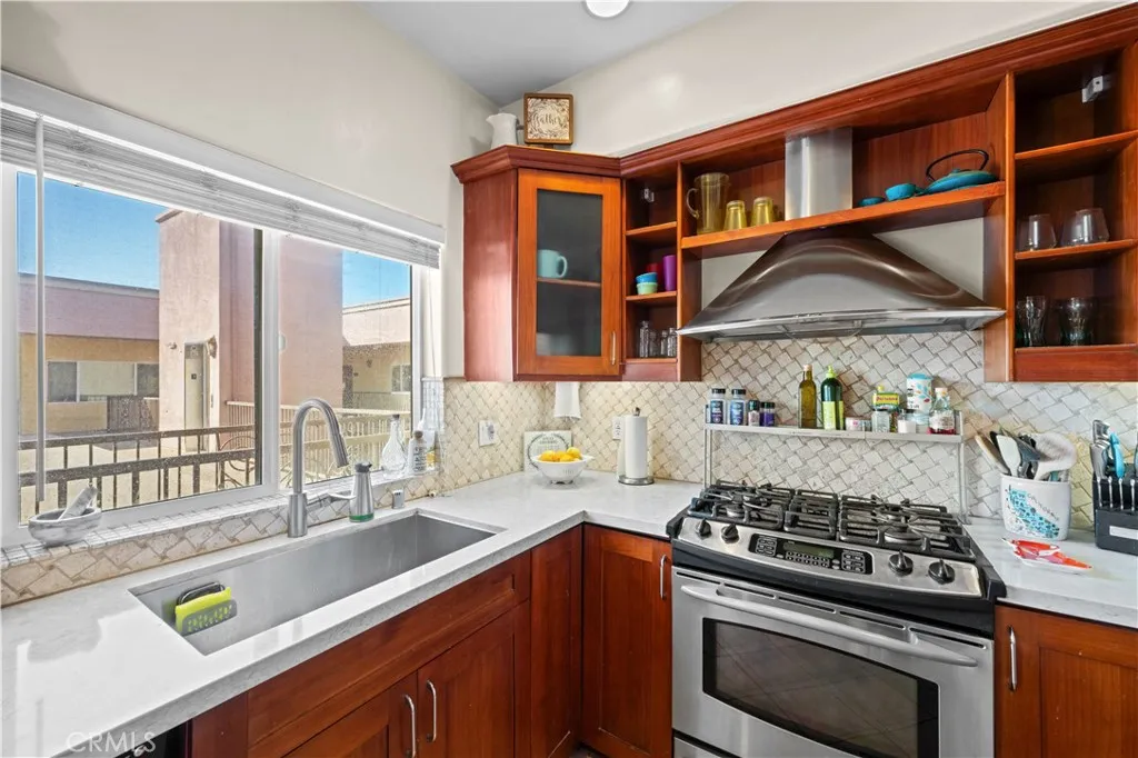 Additional image 33 of 626 E Orange Grove Avenue Unit 301, Burbank, CA 91501