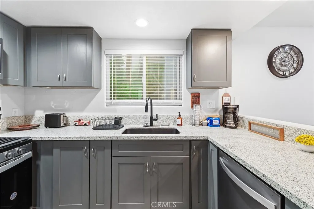 Additional image 10 of 24082 Altdorf Drive, Crestline, CA 92325