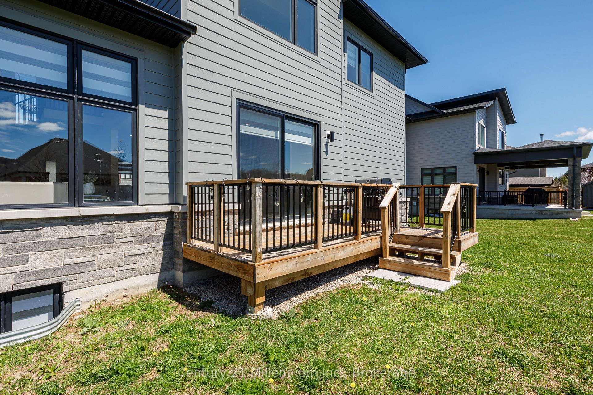 Additional image 2 of 111 Stoneleigh Drive, Blue Mountains, ON, L9Y 4P5