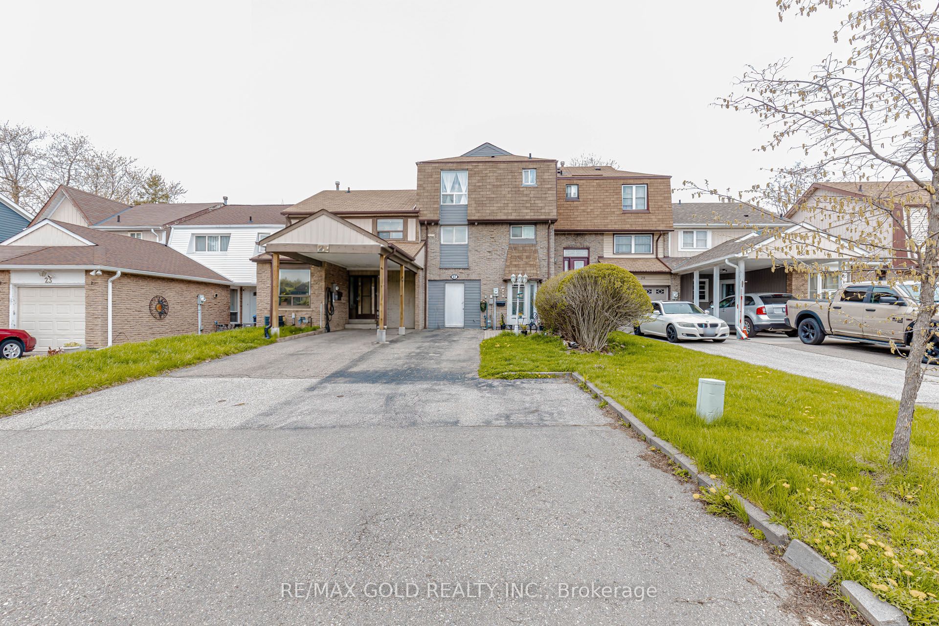 27 Fanshawe Drive, Brampton, ON, L6Z 1A7
