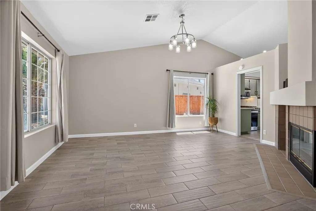 38617 Palms Pl, Palmdale, CA 93552 photo 4