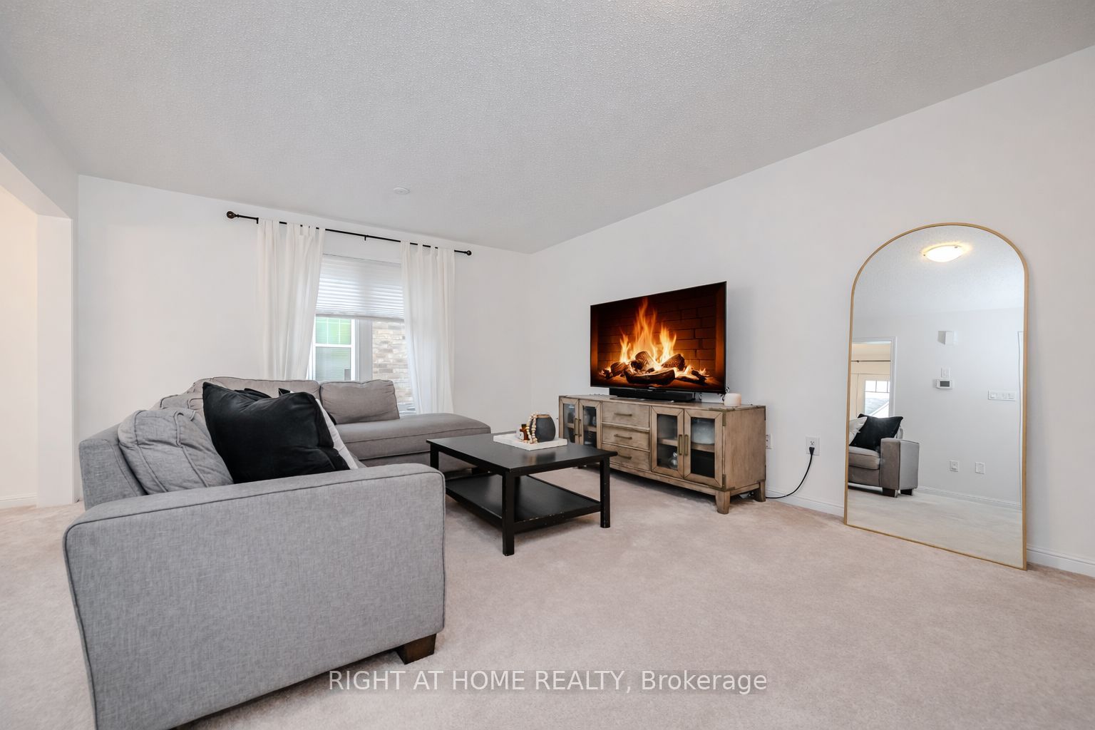 525 Cavanagh Lane, Milton, ON, L9T 8G4 photo 4